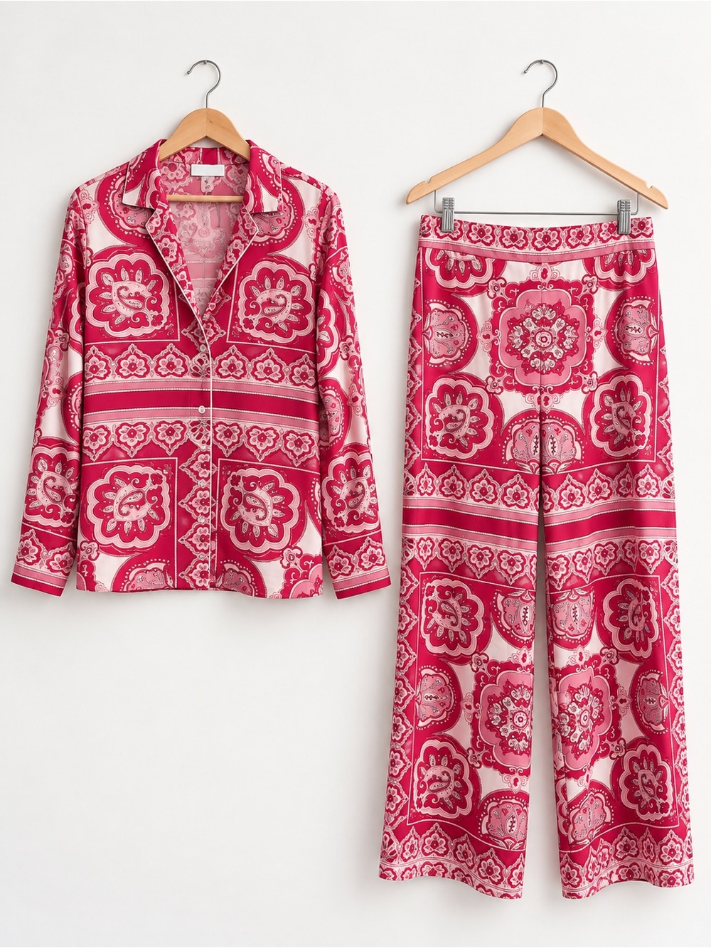 Cupcakes and Cashmere Pink Paisley Wide Leg Two-Piece Set | L